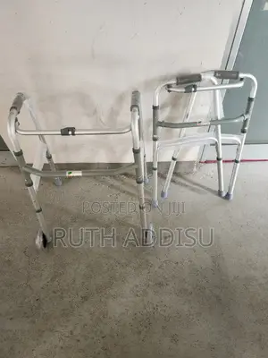 Photo - Walker Foldable Walking Aid並且walker藥材walker嵕了walker記錄walker