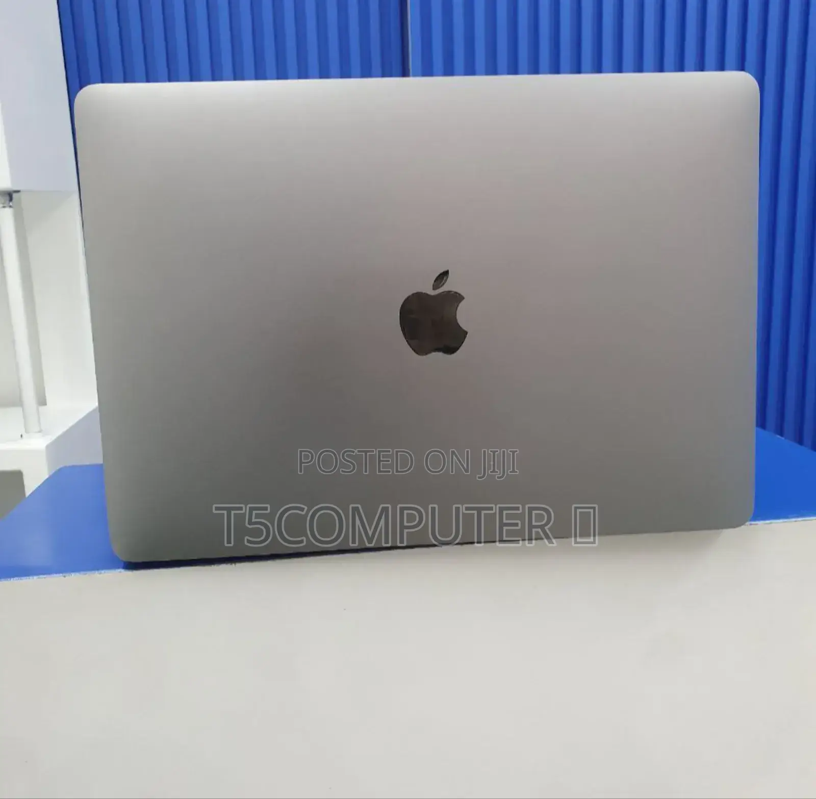 New Laptop Apple MacBook Pro 2019 8GB Intel Core I5 SSD 256GB