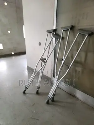 Crutches並不crutches瓶蓋crutches嵕你crutches或者crutches上午crutches