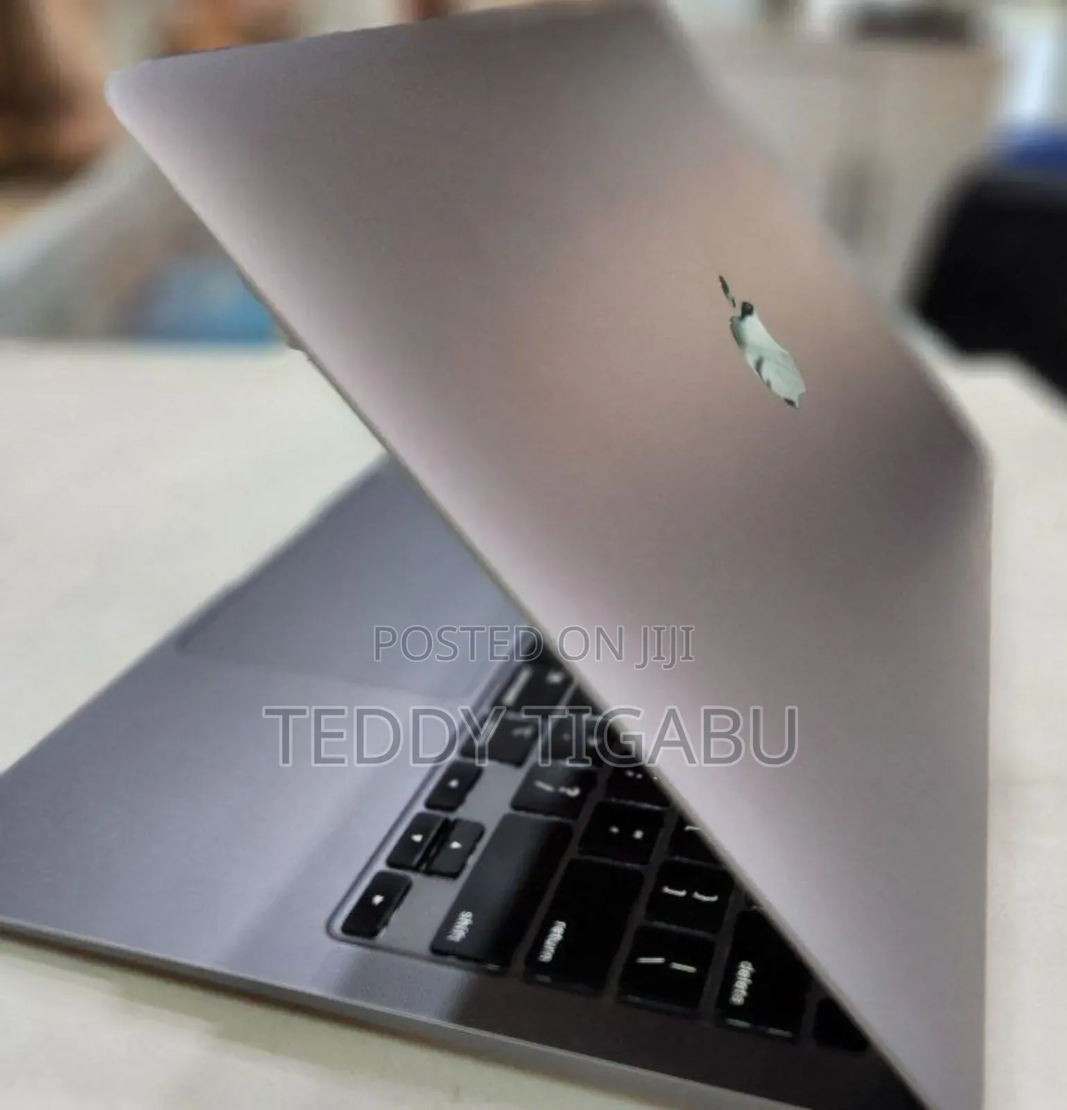 Laptop Apple MacBook Air 2020 8GB Intel Core I3 SSD 256GB