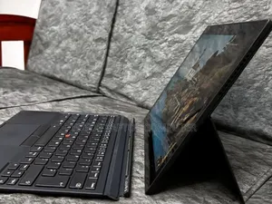 New Laptop Lenovo ThinkPad Yoga 8GB Intel Core I5 SSD 512GB