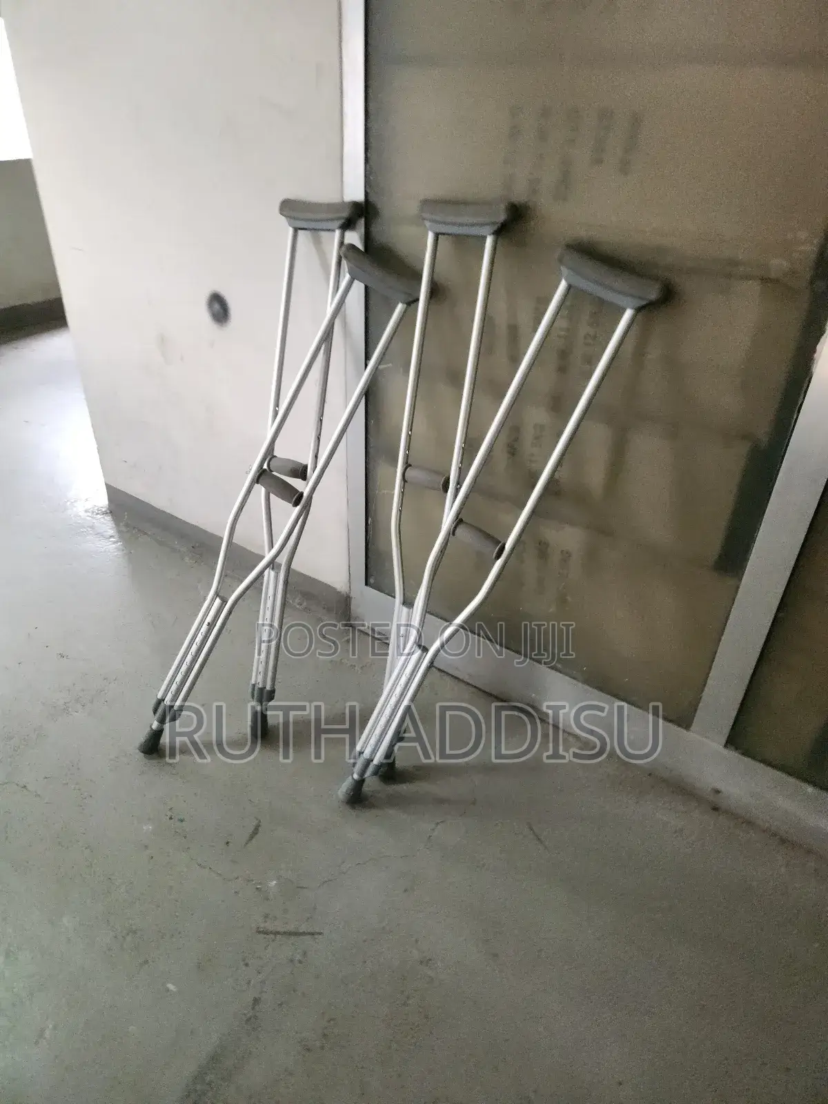 Crutches藥廠crutches國民axillary Crutches災民crutches川菜crutches