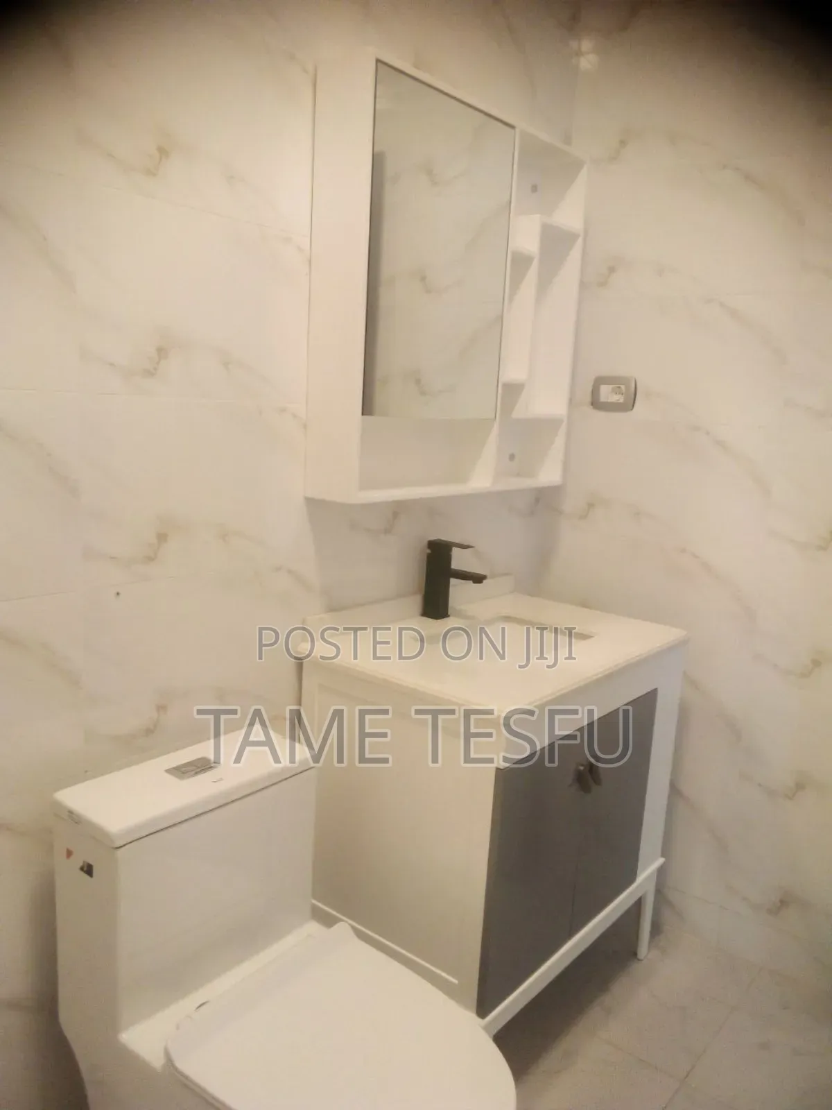 Furnished 8bdrm House in Hayat, Bole for sale