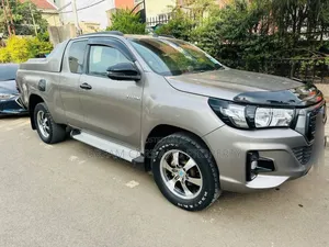Toyota Hilux 2.4 Diesel 2020 Gray