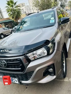 Photo - Toyota Hilux 2.4 Diesel 2020 Gray