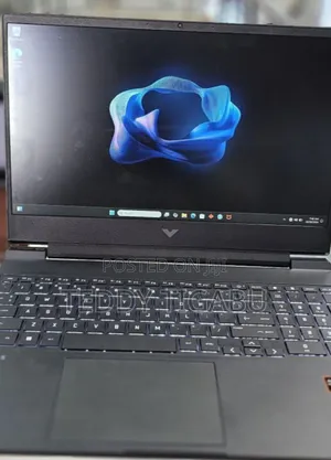 New Laptop HP Victus 15 16GB AMD Ryzen 7 SSD 1T