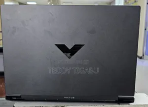 New Laptop HP Victus 15 16GB AMD Ryzen 7 SSD 1T