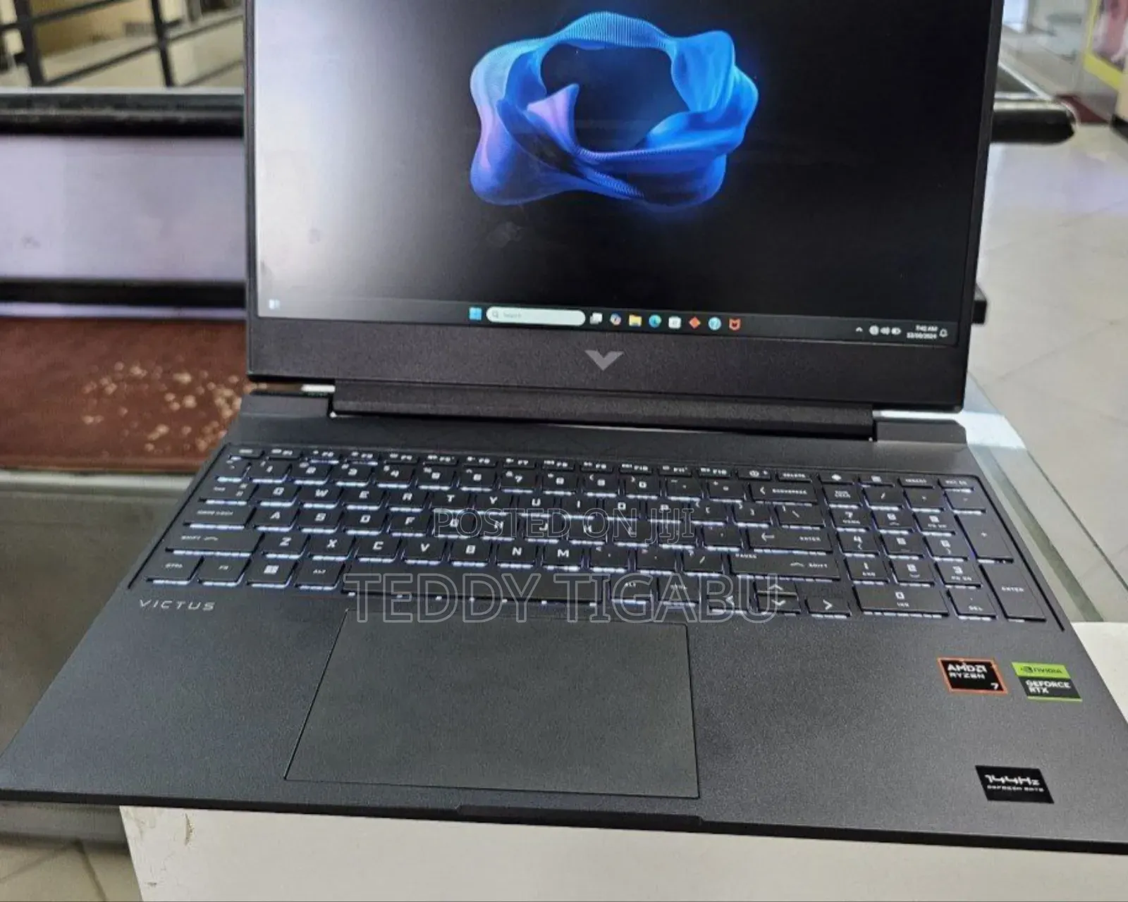 New Laptop HP Victus 15 16GB AMD Ryzen 7 SSD 1T