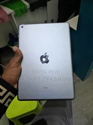 Photo - New Apple iPad 10.2 (2019) 32 GB
