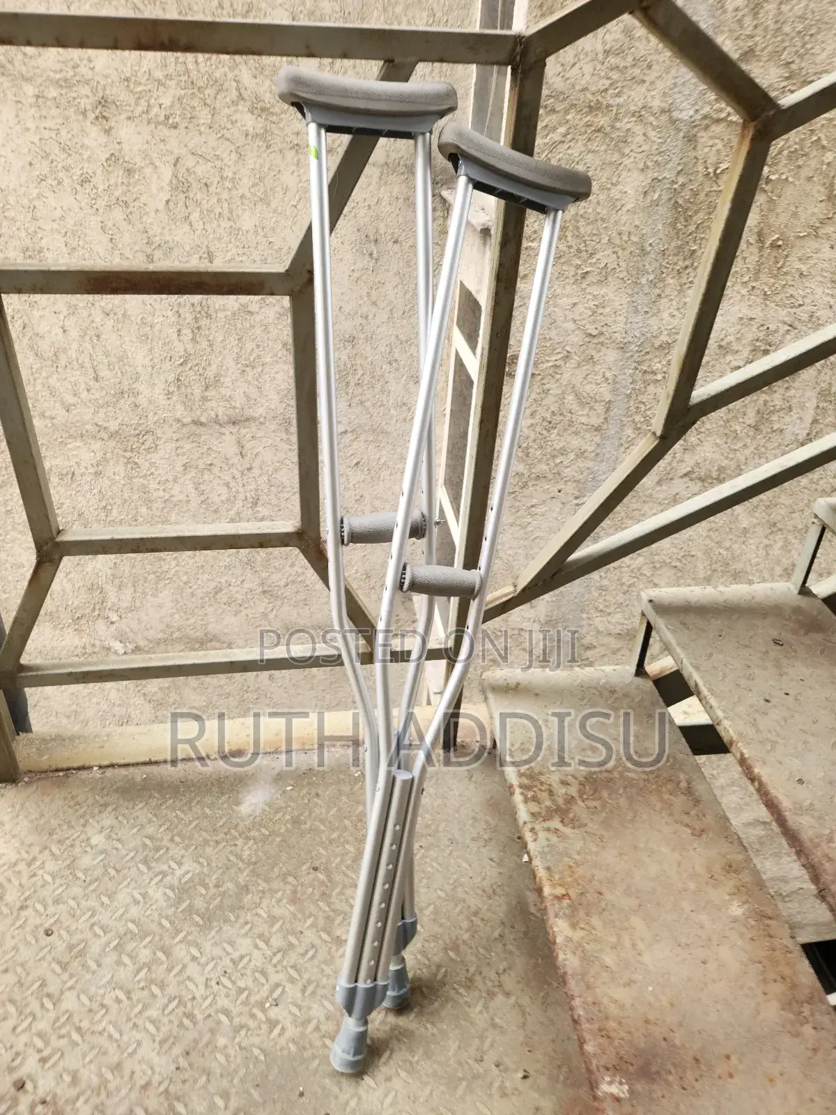 Crutches藥品crutches牌位crutches前日crutches有關crutches什麼crutches