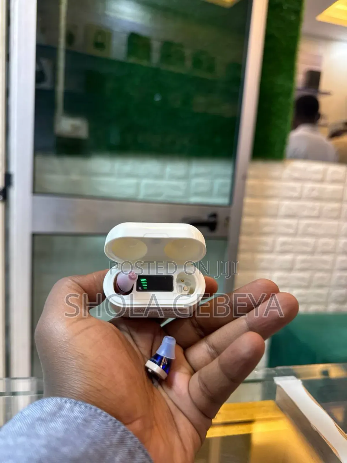 ጆሮ ውስጥ እሚገባ Hearing Aid