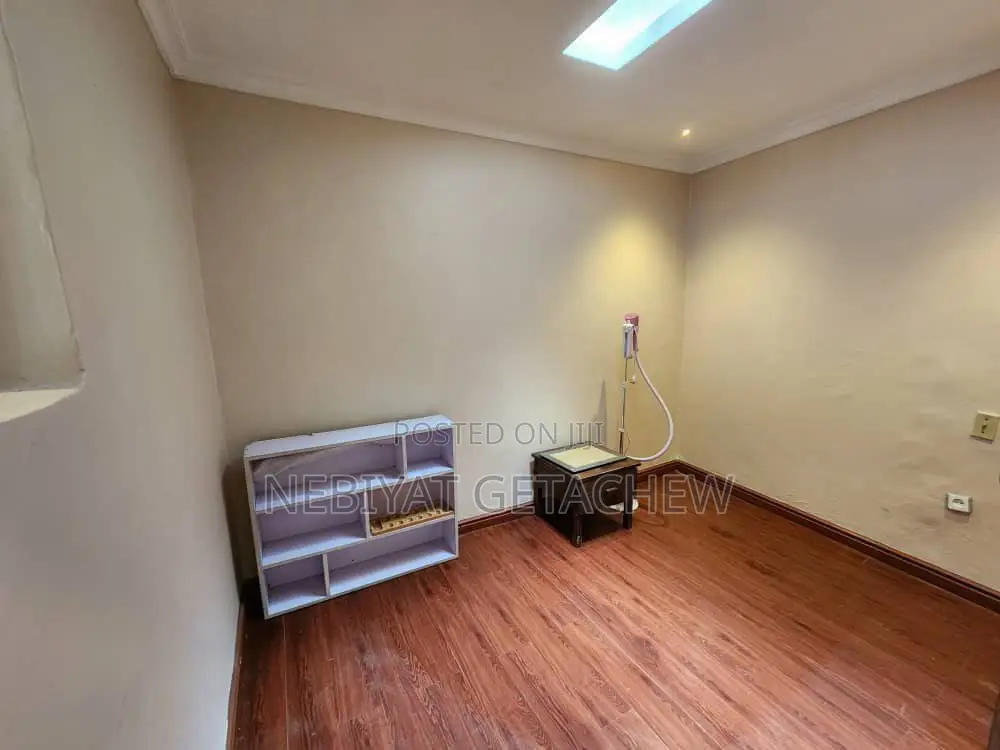 Villa for Rent Around Minarol Bulding : Near British Embassy