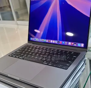New Laptop Apple MacBook Pro 2021 M1 16GB Apple M1 Pro SSD 1T