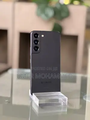 Photo - New Samsung Galaxy S22 5G 128 GB