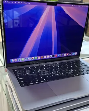 New Laptop Apple MacBook Pro 16GB Apple M1 SSD 1T