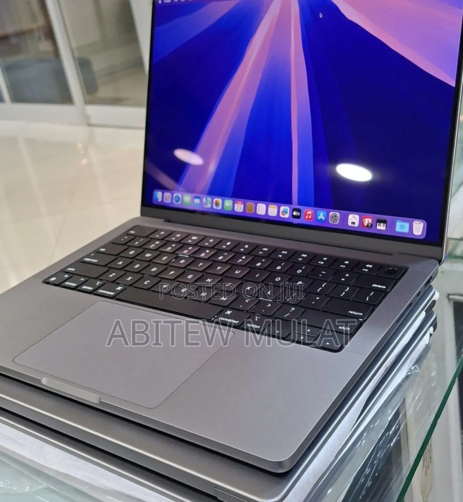 New Laptop Apple MacBook Pro M1 16GB Apple M1 SSD 1T