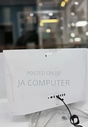 New Desktop Computer HP 200 G4 22 All-in-One 8GB Intel Core I3 HDD 1T