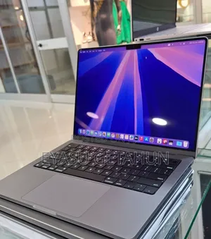 New Laptop Apple MacBook Pro M1 16GB Intel Core I7 SSD 1T