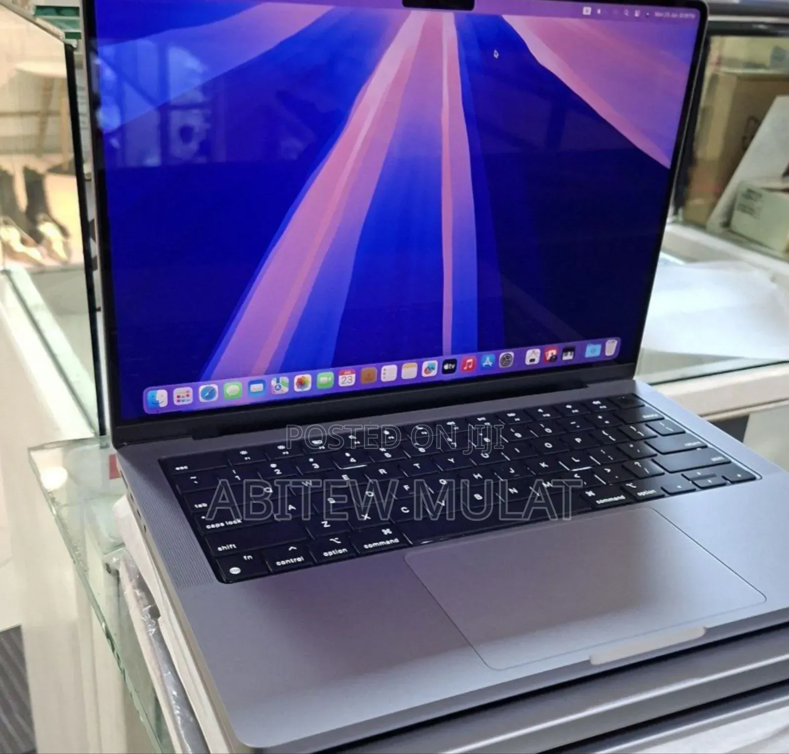 New Laptop Apple MacBook Pro M1 16GB Apple M1 SSD 1T