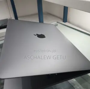 New Laptop Apple MacBook Pro 2019 8GB Intel Core I5 SSD 256GB