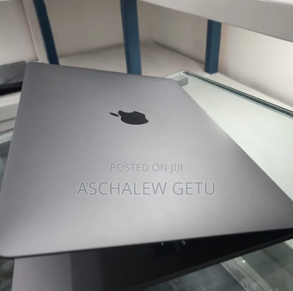 New Laptop Apple MacBook Pro 2019 8GB Intel Core I5 SSD 256GB