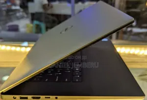 New Laptop Dell XPS 15 8GB Intel Core I5 SSD 256GB