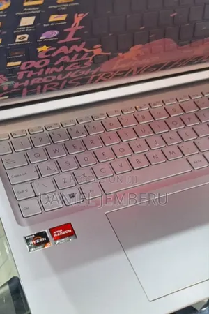 New Laptop Asus VivoBook 15 X505BA 8GB Intel Core I7 SSD 256GB