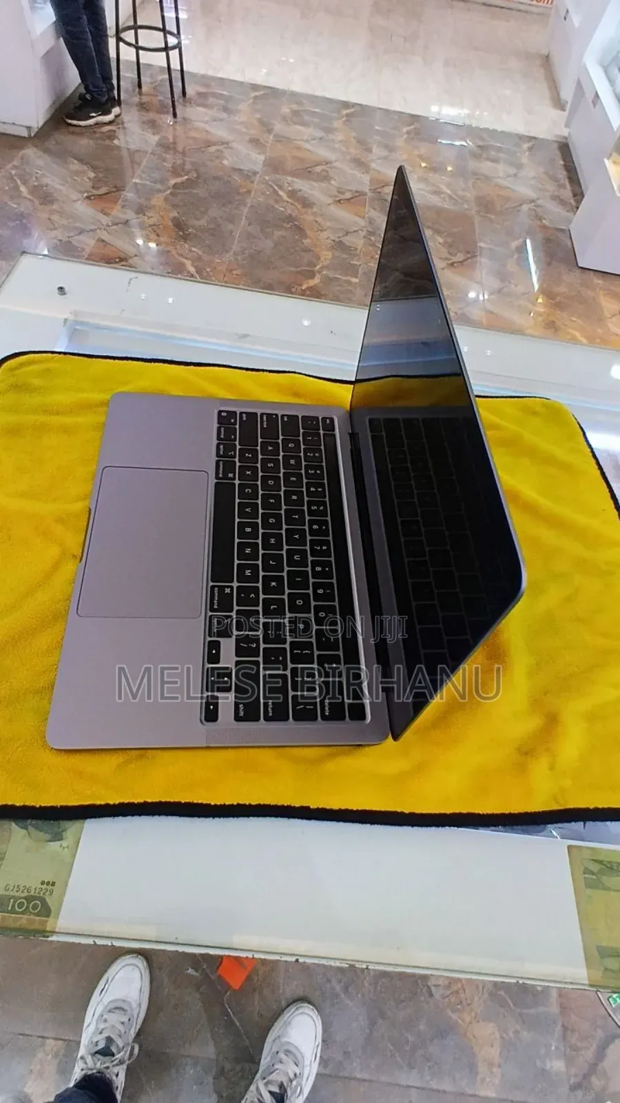 New Laptop Apple MacBook Pro 2020 M1 8GB Apple M1 Pro SSD 256GB