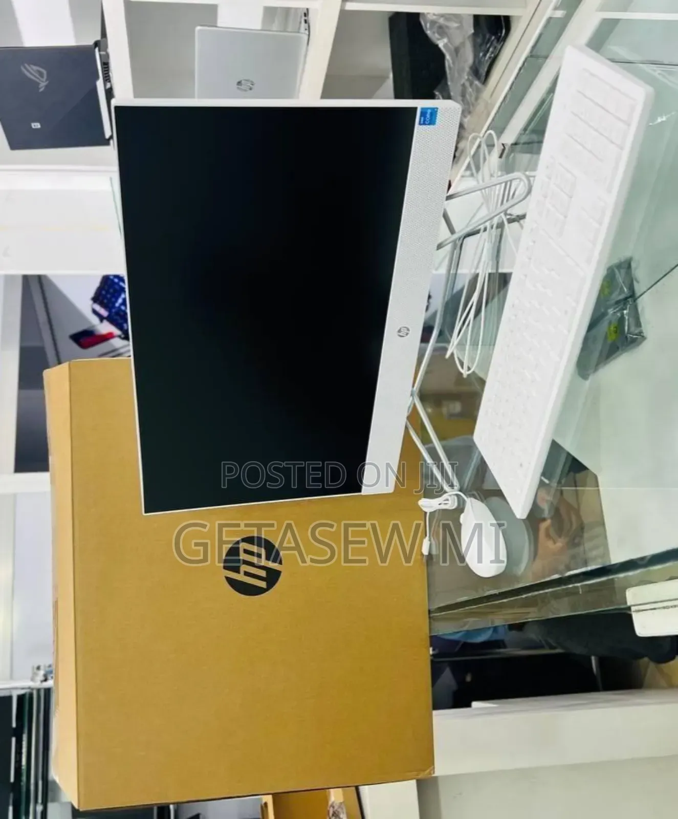 New HP 200 G4 22 All-in-One 8GB Intel Core I7 SSD 512GB