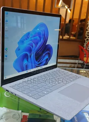 New Laptop Microsoft Surface Laptop 4 16GB Intel Core I7 SSD 512GB