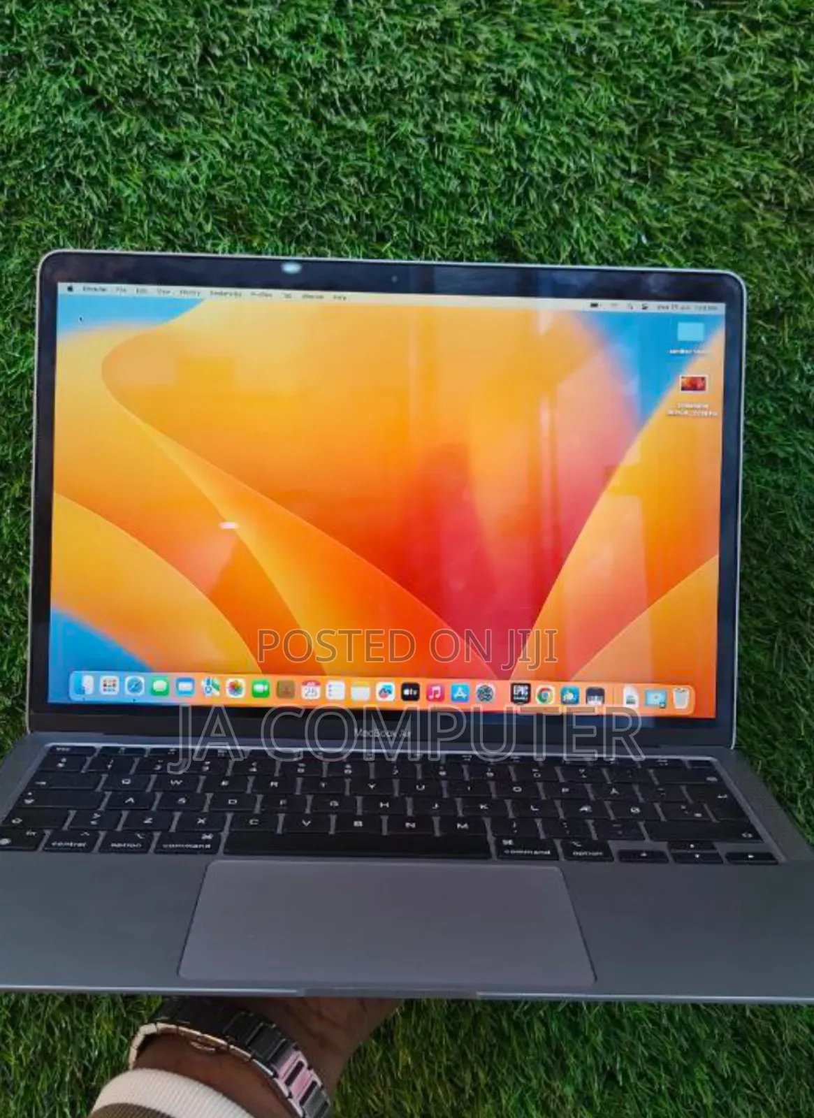 New Laptop Apple MacBook Air 2020 M1 8GB Apple M1 SSD 256GB