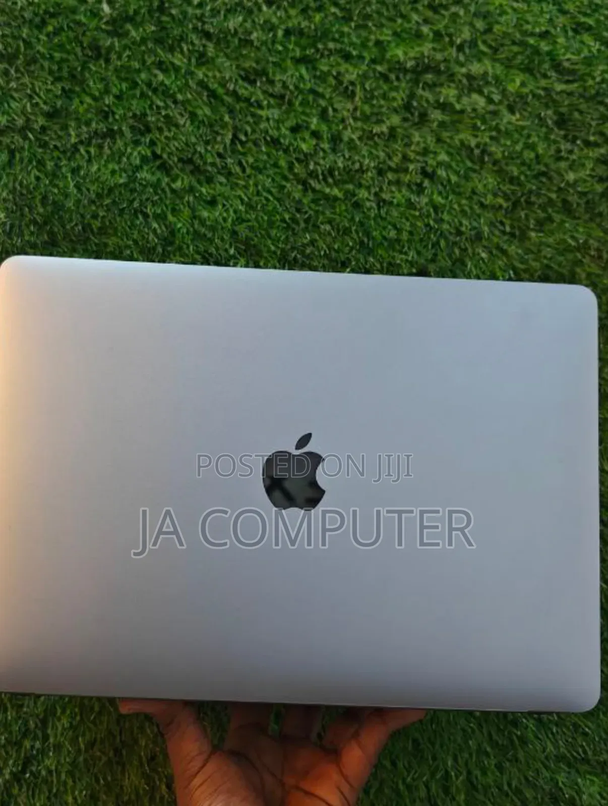 New Laptop Apple MacBook Air 2020 M1 8GB Apple M1 SSD 256GB