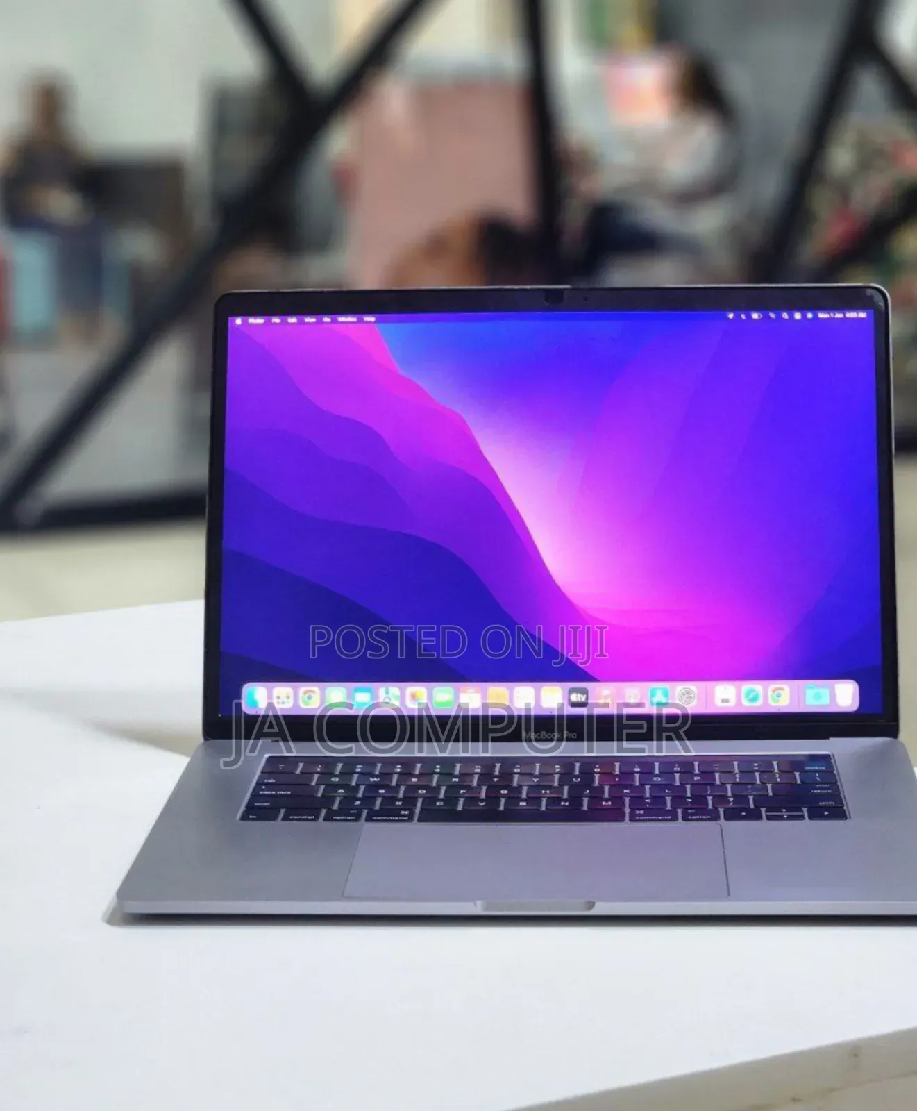 New Laptop Apple MacBook Pro 2016 16GB Intel Core I7 SSD 256GB