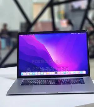 New Laptop Apple MacBook Pro 2016 16GB Intel Core I7 SSD 256GB