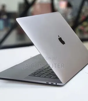 New Laptop Apple MacBook Pro 2016 16GB Intel Core I7 SSD 256GB