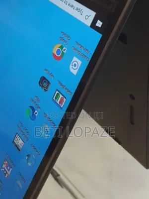 New Laptop Lenovo Yoga 710 16GB Intel Core i5 SSD 512GB