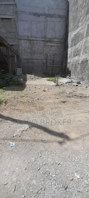 Furnished 6bdrm House in Alem Bank, Akaky Kaliti for sale