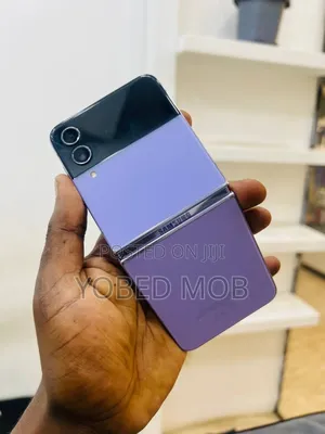 New Samsung Galaxy Z Flip 5 256 GB