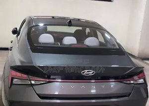 Hyundai Avante 2021 Gray