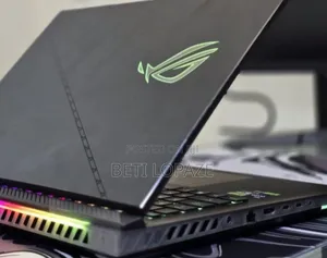 New Laptop Asus ROG Strix SCAR 15 16GB Intel Core I9 SSD 1T