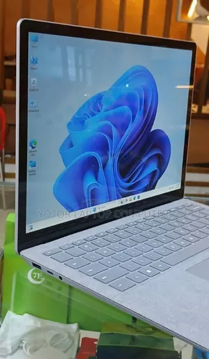 Photo - New Laptop Microsoft Surface Pro 4 16GB Intel Core I5 SSD 512GB