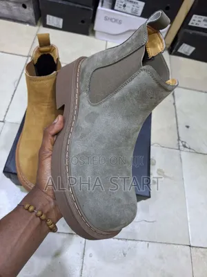  Velvet Casual Boots Sneakers 
 Stock Product