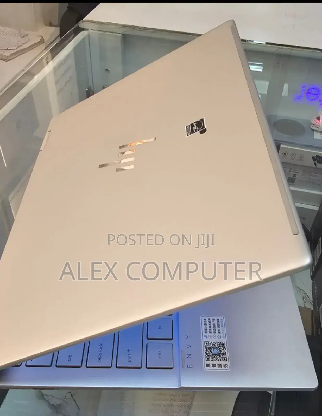 New Laptop HP Envy X360 16GB Intel Core I7 SSD 512GB