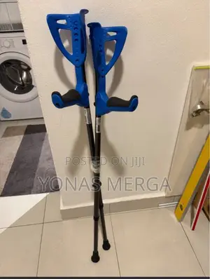 Photo - Adult Forearm Crutches(Pair)ى号 Walking Aid爻وcrutches