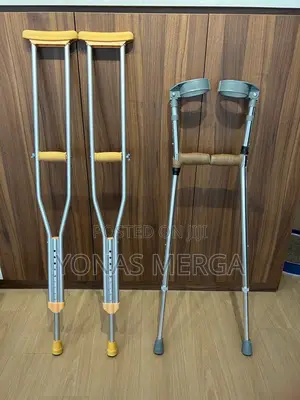 Photo - Crutchesؤ兕 Elbow Crutches丁for All Terrain Indoor Out Seniors