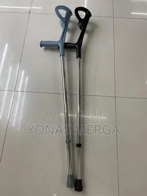 Photo - Double Adjustable Forearm Crutch و宛pepe Mobility - Forearm