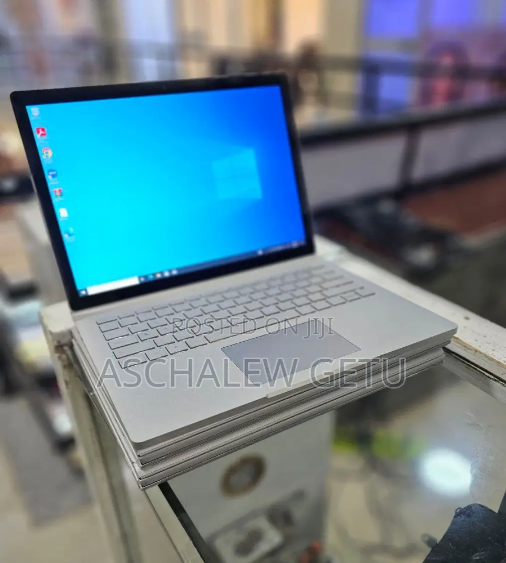 New Laptop Microsoft Surface 16GB Intel Core I7 SSD 256GB