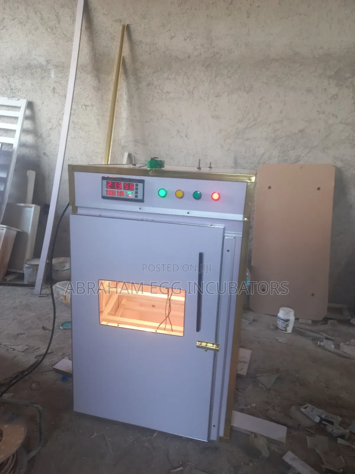 Automatic Egg Incubator Mavhine