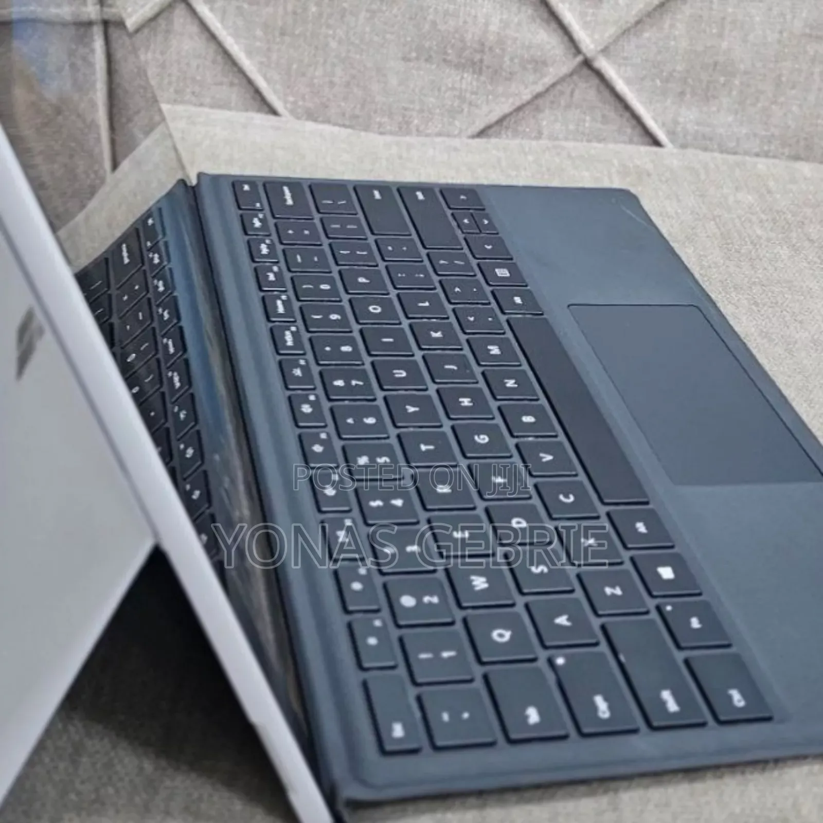 New Laptop Microsoft Surface Pro 7 16GB Intel Core I7 SSD 256GB