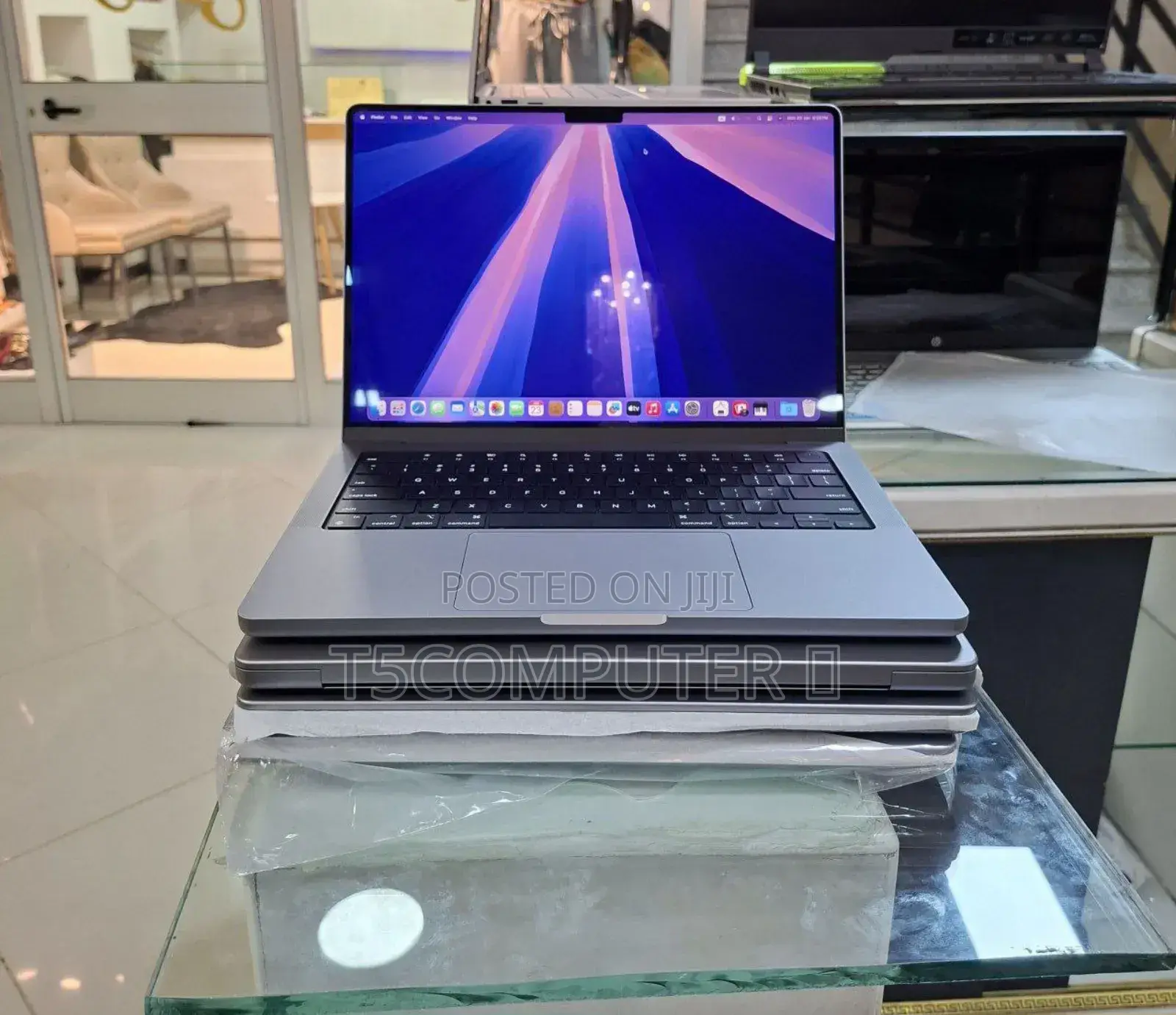 New Laptop Apple MacBook Pro M1 16GB Apple M1 SSD 1T